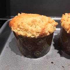 Coffee cake with almond streusel